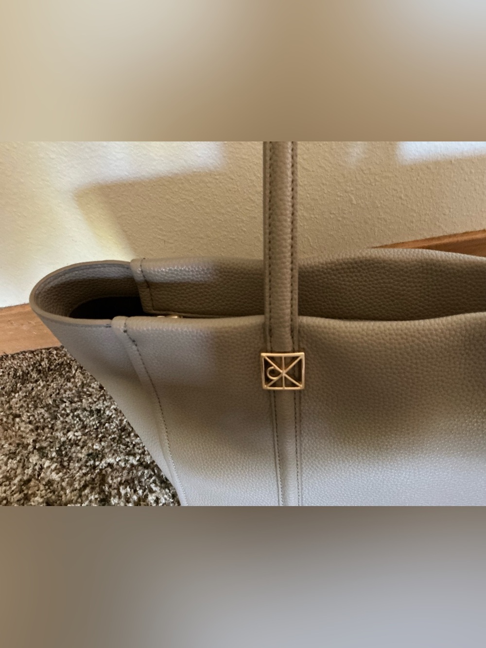 NEW $169 CALVIN KLEIN Dessert TAUPE PURSE Emblem Logo Hardware Pebble Tote Bag - Picture 3 of 12